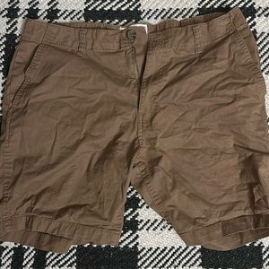 Dart tan above knee shorts size 32 no stains, never worn